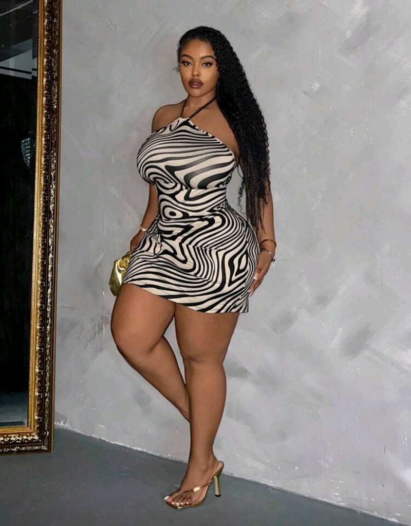 🖤 Curvy Illusion Halter Bodycon Mini Dress 🌀 | Sexy Black & Cream Swirl Print Night Out Dress 💋✨